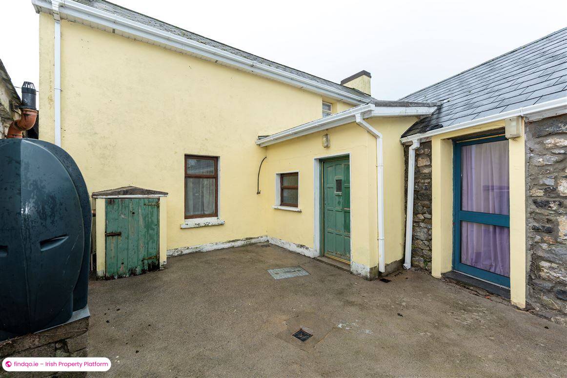 Semi-detached house for Sale in Knocklong, Limerick