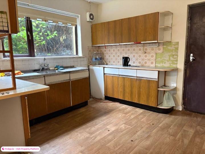 Detached house for Sale in Dundalk, Louth