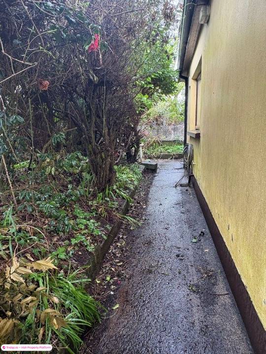 Detached house for Sale in Dundalk, Louth