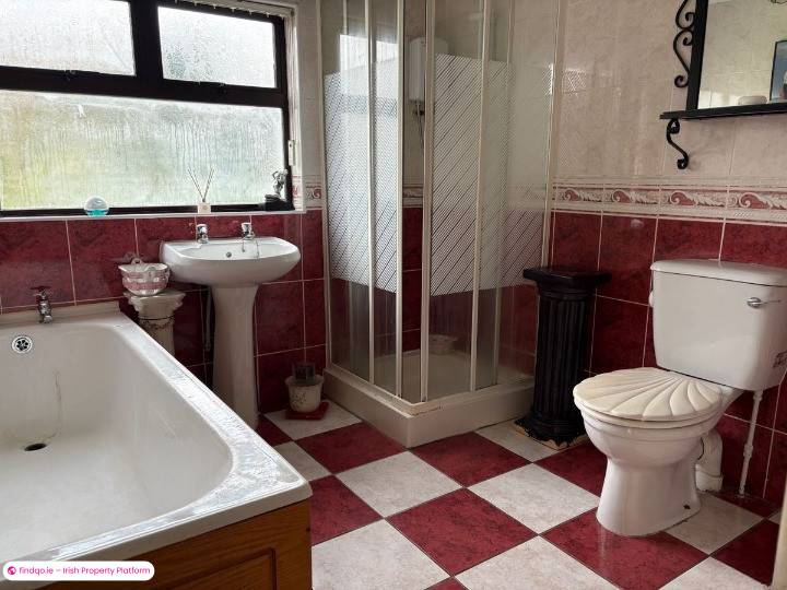 End of terrace house for Sale in Dundalk, Louth