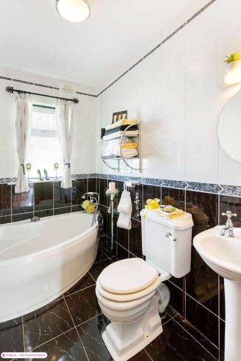 Detached house for Sale in Kildalkey, Meath