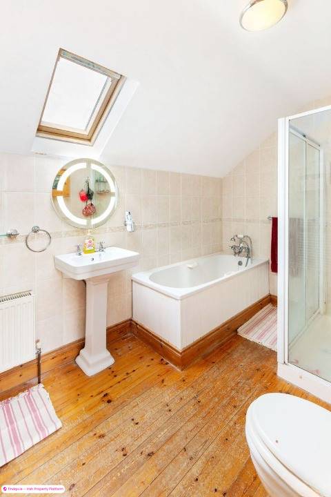 Detached house for Sale in Kildalkey, Meath