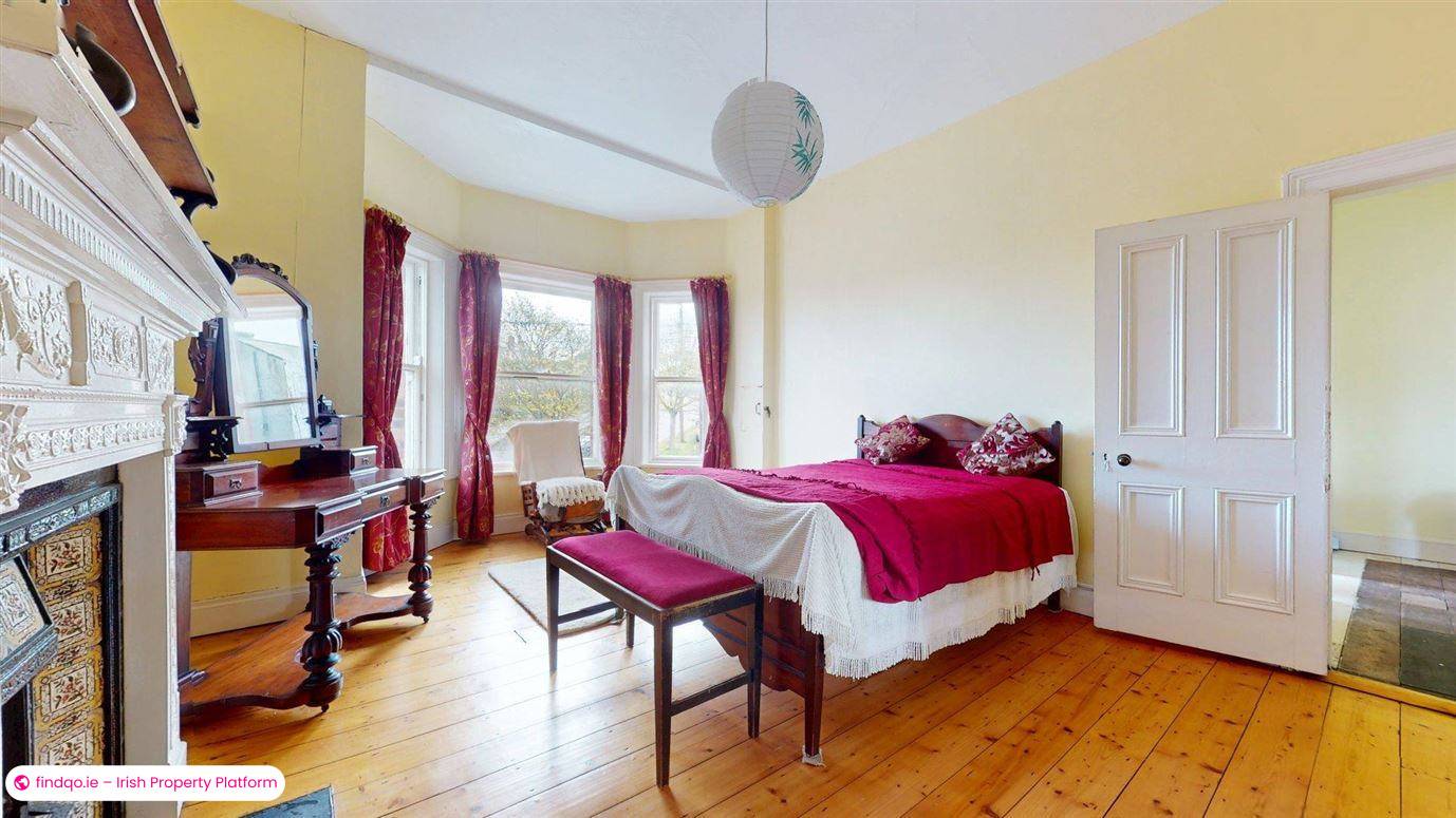 End of terrace house for Sale in Howth, Dublin 13