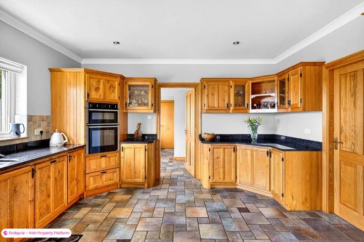 Detached house for Sale in Oranmore, Galway