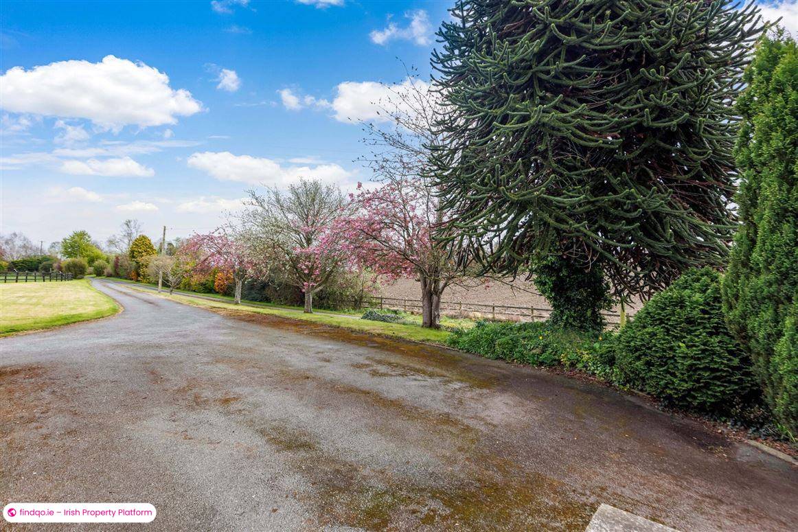 Bungalow for Sale in The Ward, Dublin 11