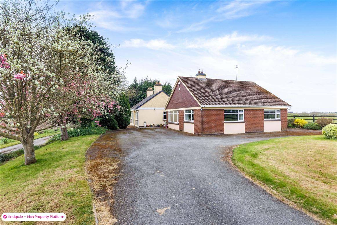 Bungalow for Sale in The Ward, Dublin 11