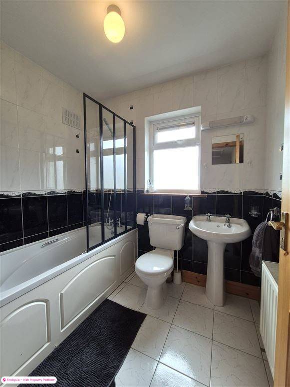 Semi-detached house for Sale in Kinnegad, Westmeath