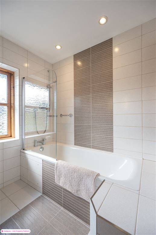 Terraced house for Sale in Fota, Cork