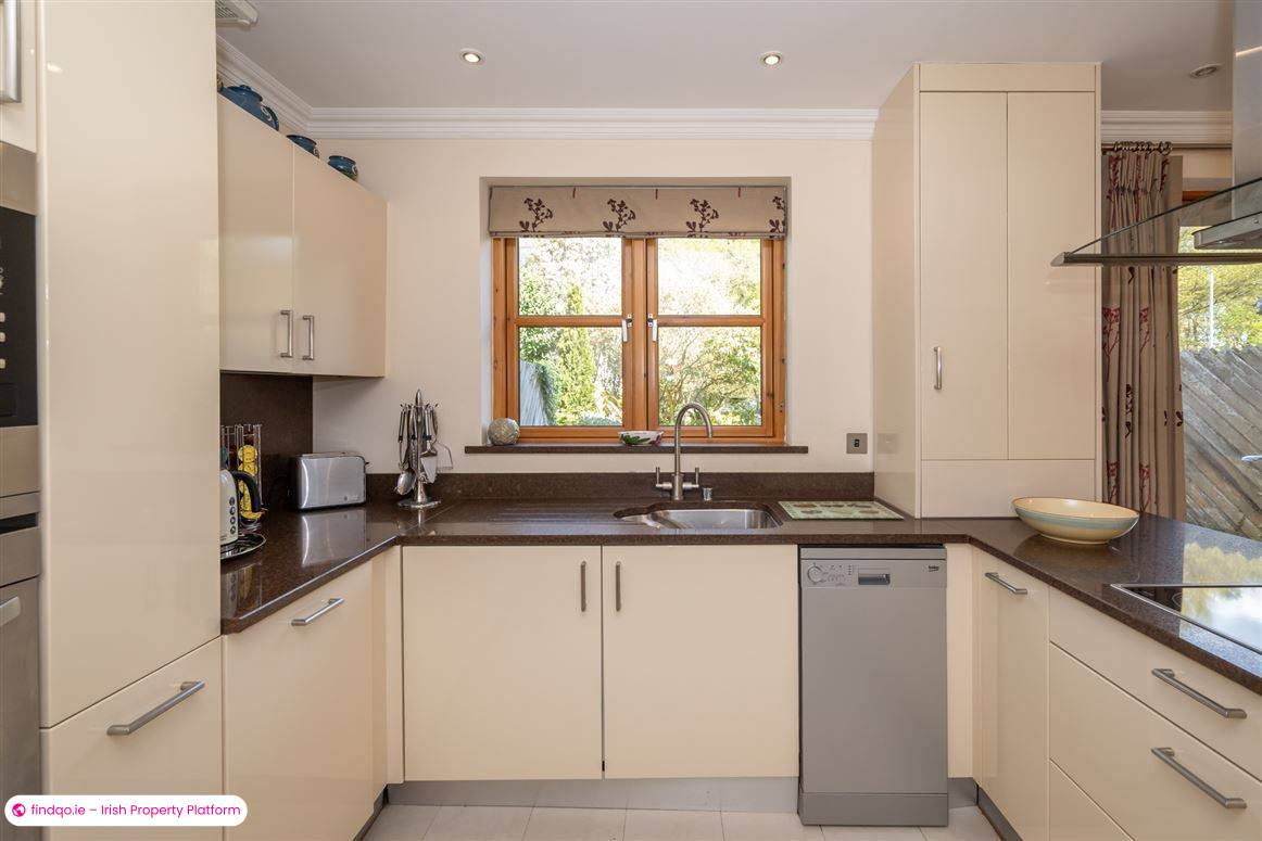 Terraced house for Sale in Fota, Cork