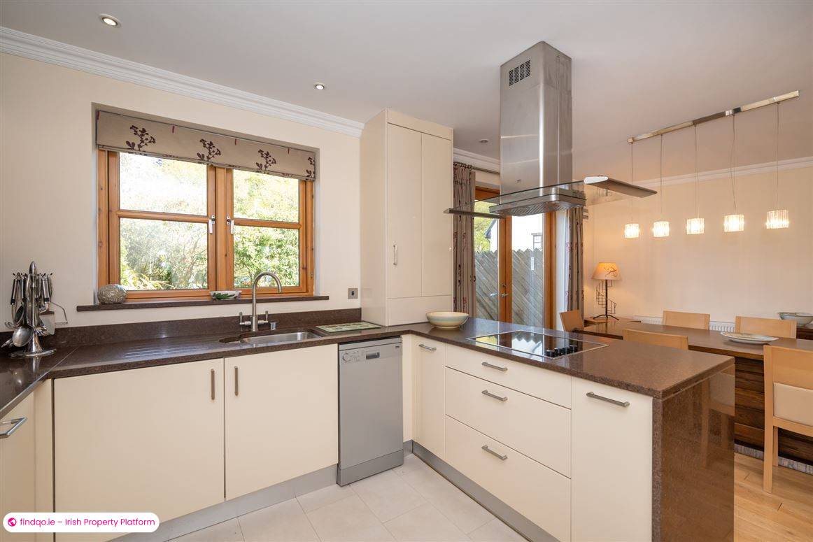Terraced house for Sale in Fota, Cork