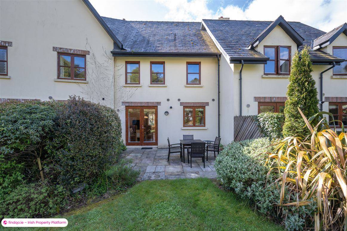 Terraced house for Sale in Fota, Cork