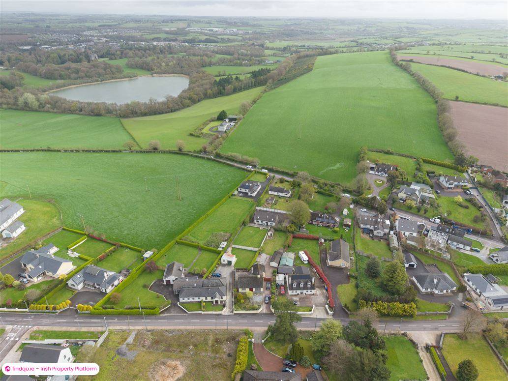 Bungalow for Sale in Carrigrohane, Cork