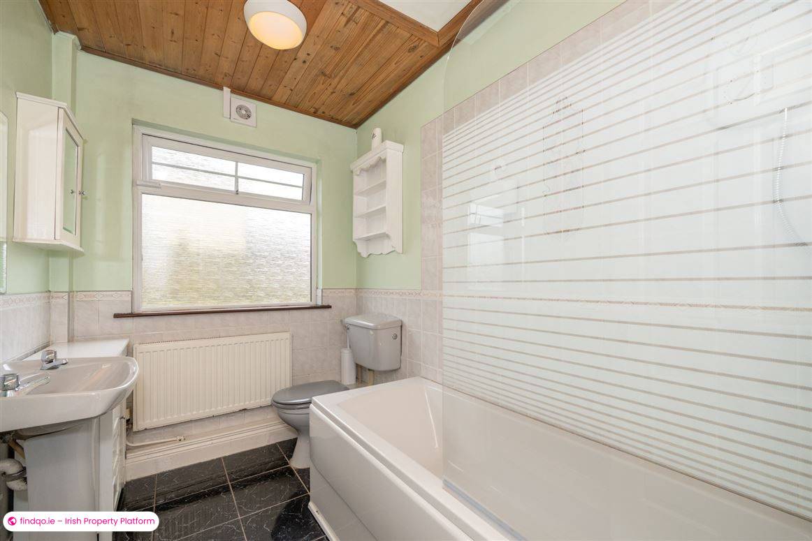 Bungalow for Sale in Carrigrohane, Cork