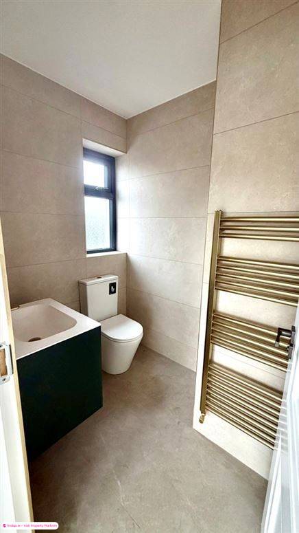 Detached house for Sale in Castlebar, Mayo