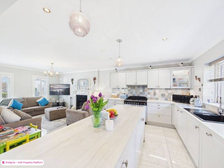 Detached house for Sale in Waterford City Centre, Waterford