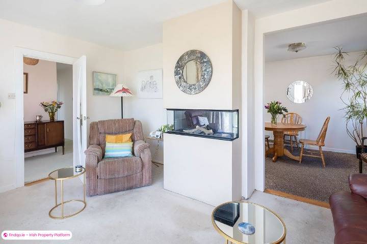 Detached house for Sale in Garryvoe, Cork