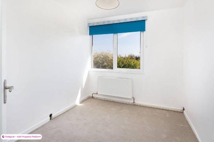 Detached house for Sale in Garryvoe, Cork
