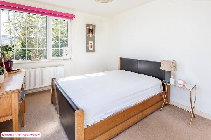 Detached house for Sale in Garryvoe, Cork
