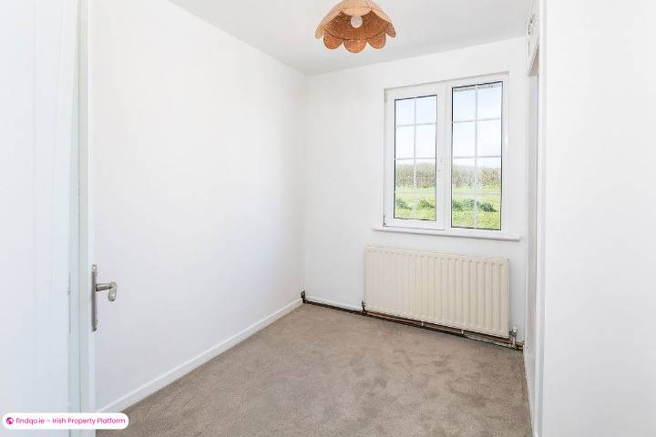Detached house for Sale in Garryvoe, Cork