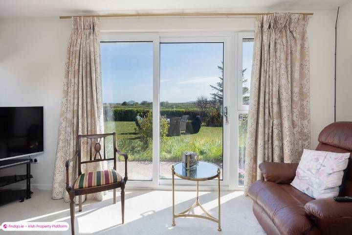 Detached house for Sale in Garryvoe, Cork