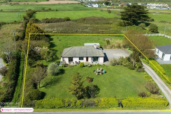 Detached house for Sale in Garryvoe, Cork