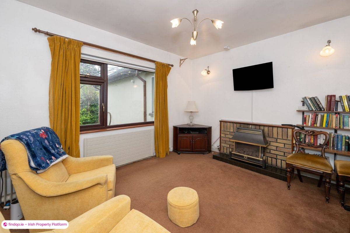 Detached house for Sale in The Lough, Cork