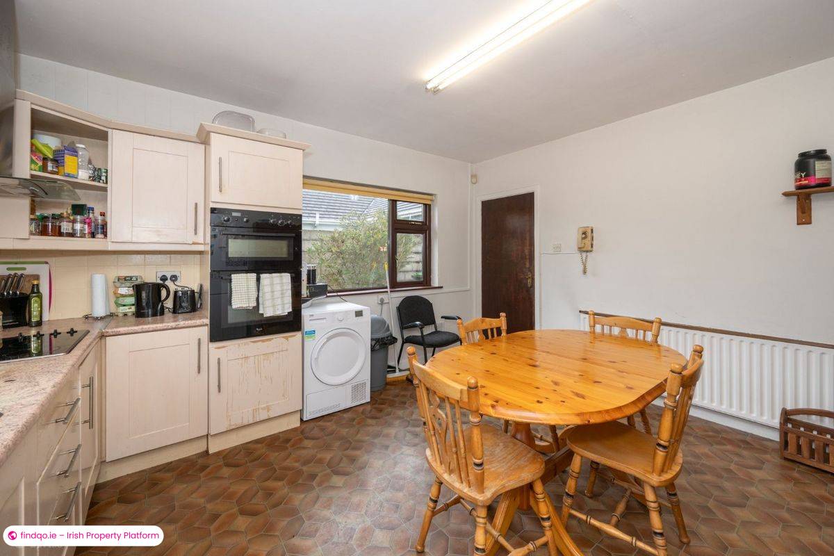 Detached house for Sale in The Lough, Cork