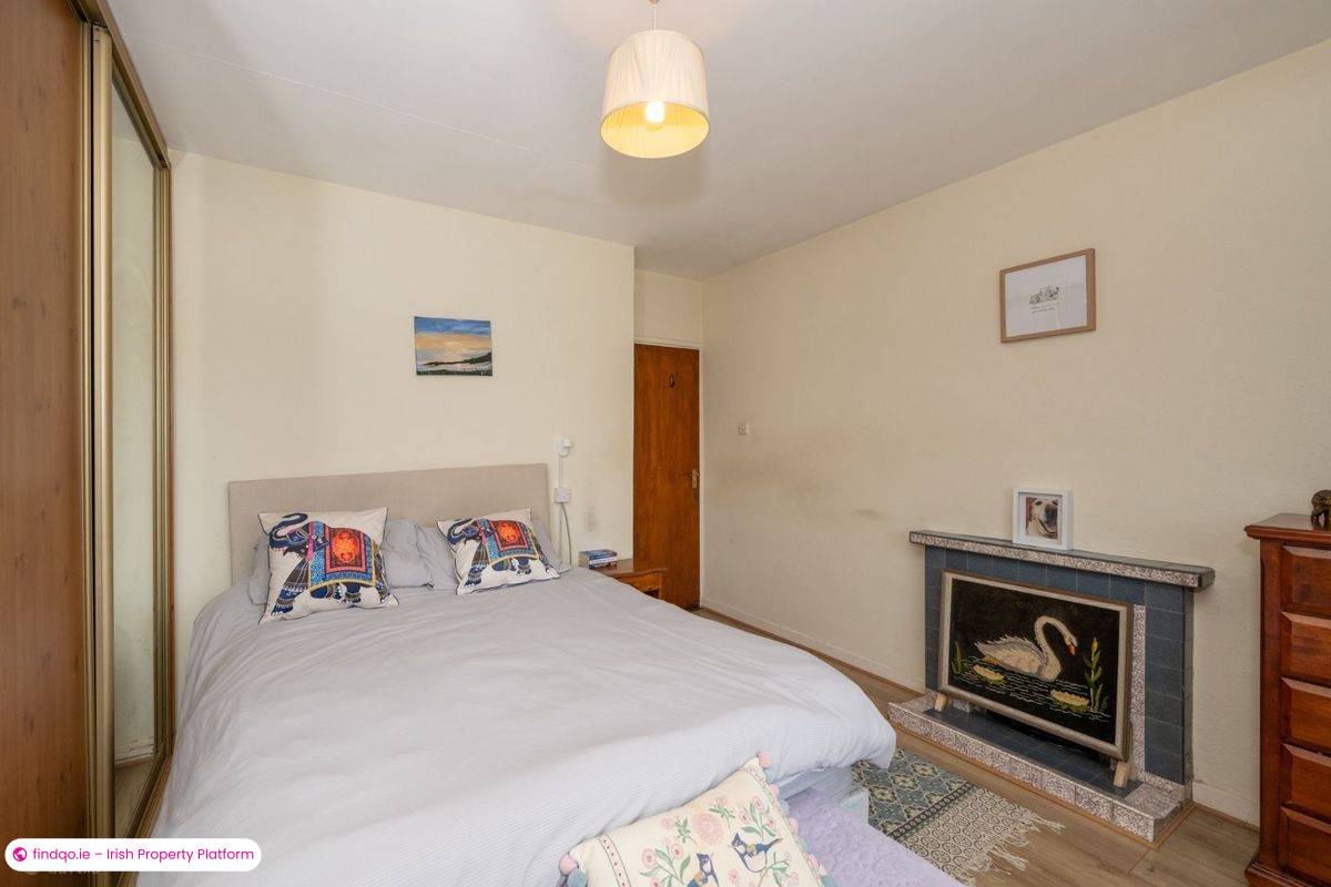 Detached house for Sale in The Lough, Cork