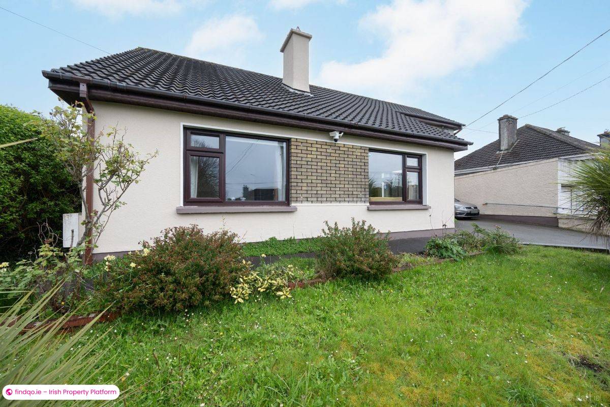 Detached house for Sale in The Lough, Cork