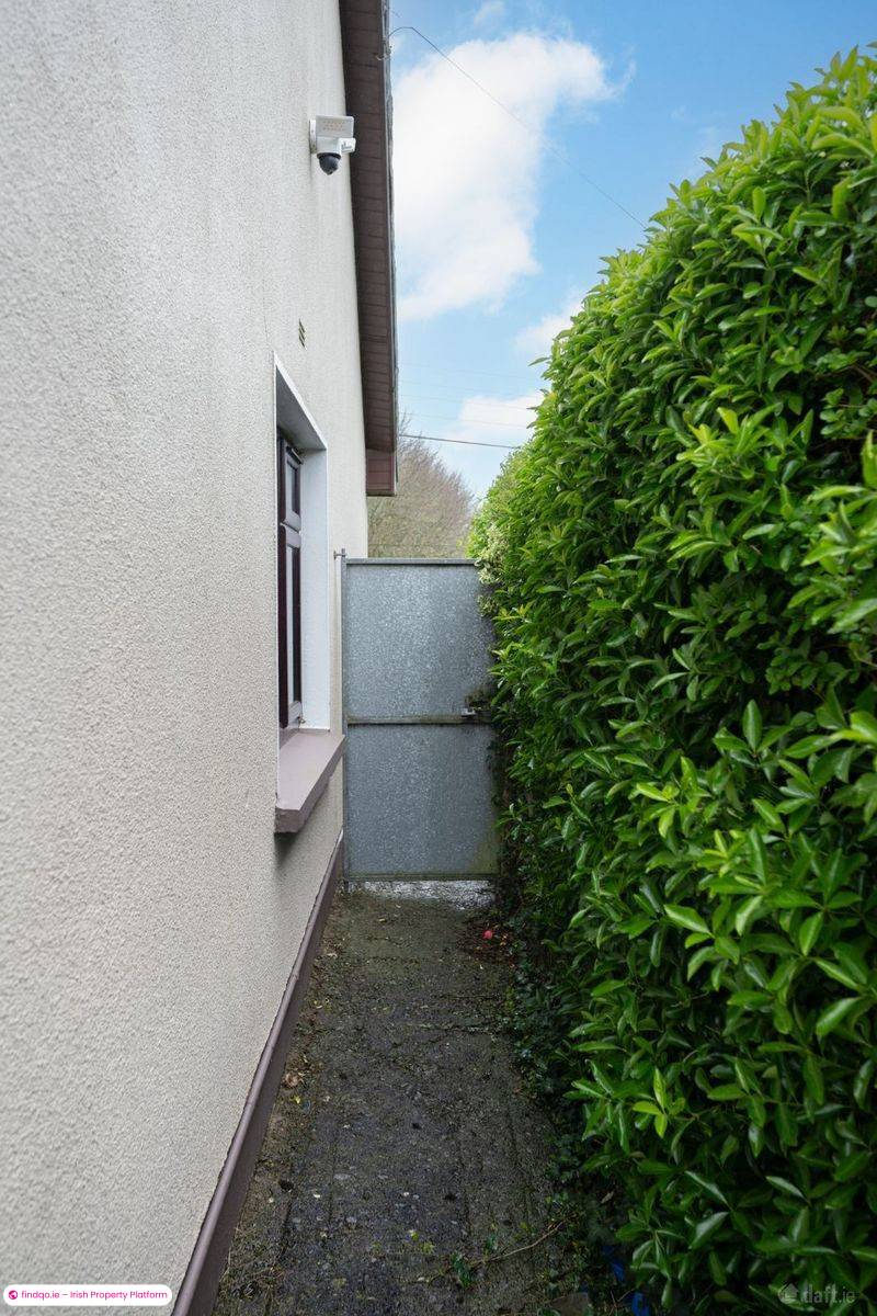 Detached house for Sale in The Lough, Cork