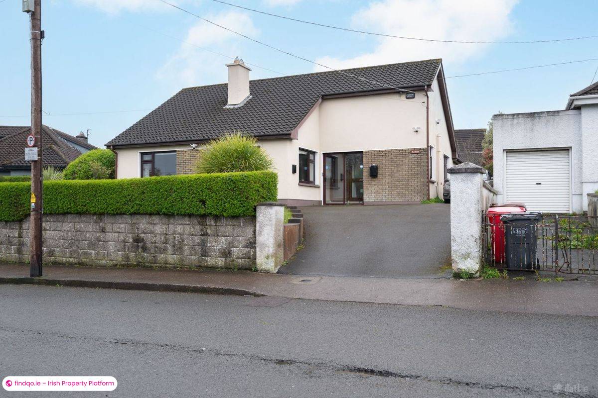 Detached house for Sale in The Lough, Cork