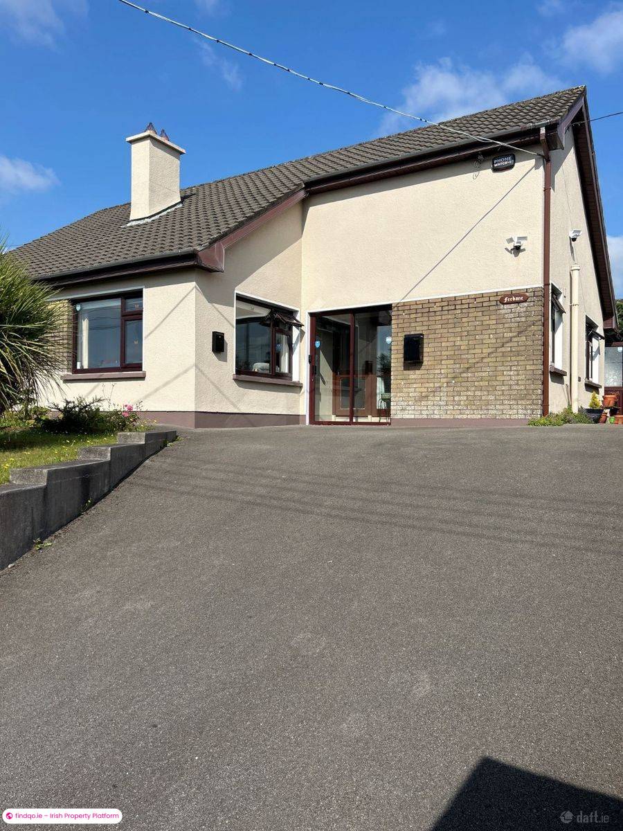 Detached house for Sale in The Lough, Cork