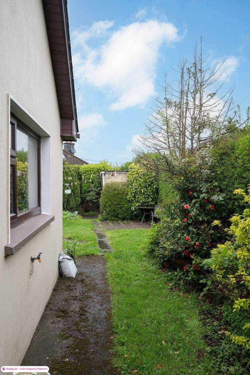 Detached house for Sale in The Lough, Cork