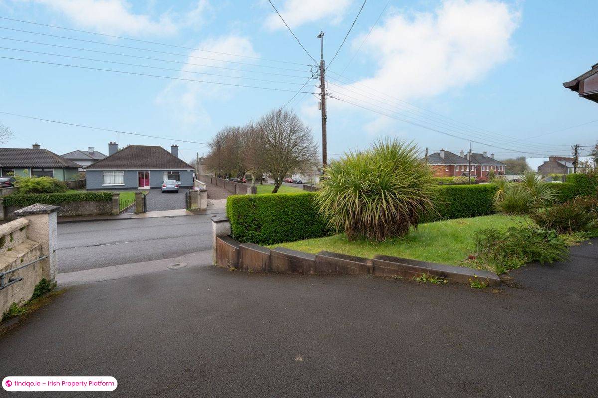 Detached house for Sale in The Lough, Cork