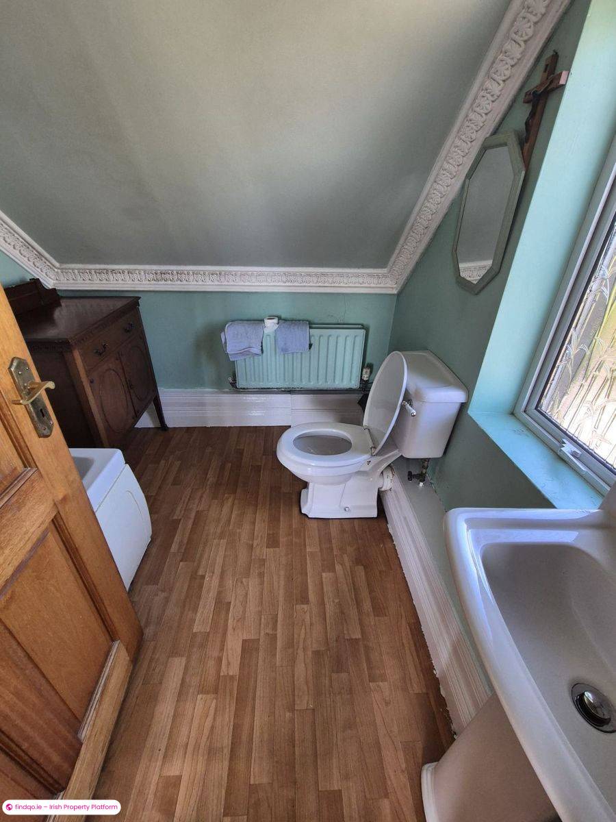 Detached house for Sale in Myrtleville, Cork
