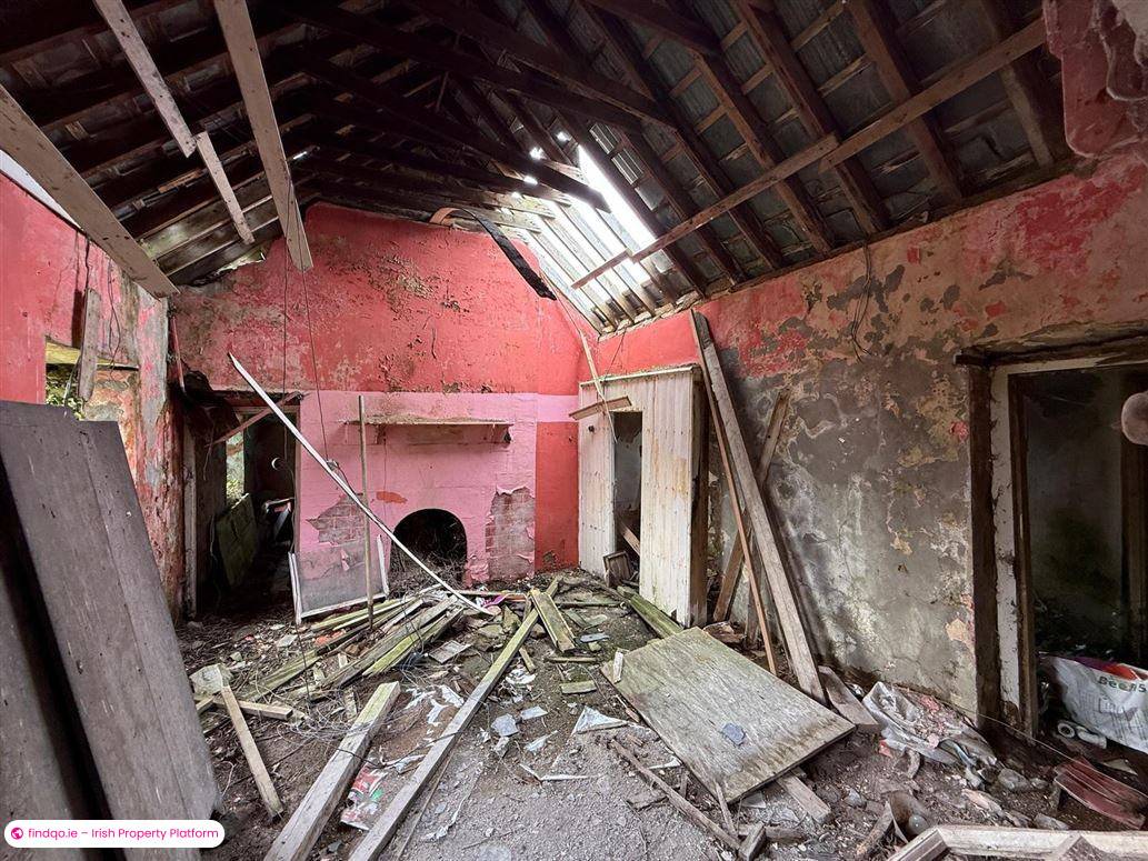 Detached house for Sale in Charlestown, Mayo