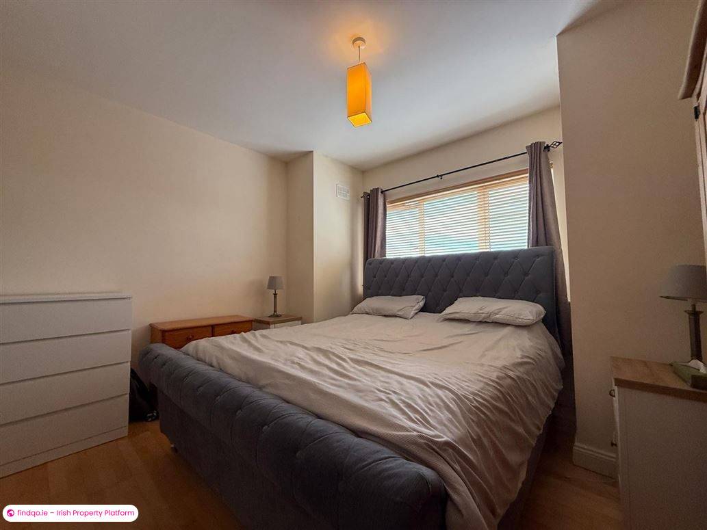 Semi-detached house for Sale in Charlestown, Mayo