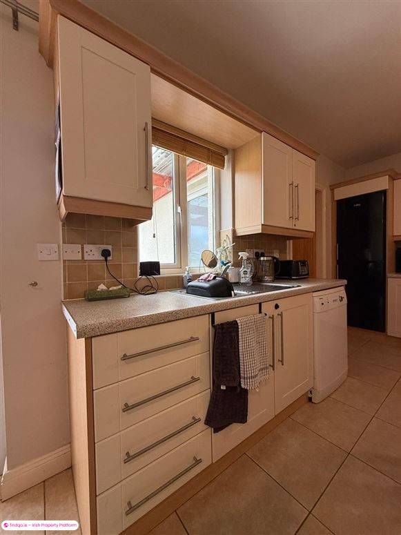 Semi-detached house for Sale in Charlestown, Mayo