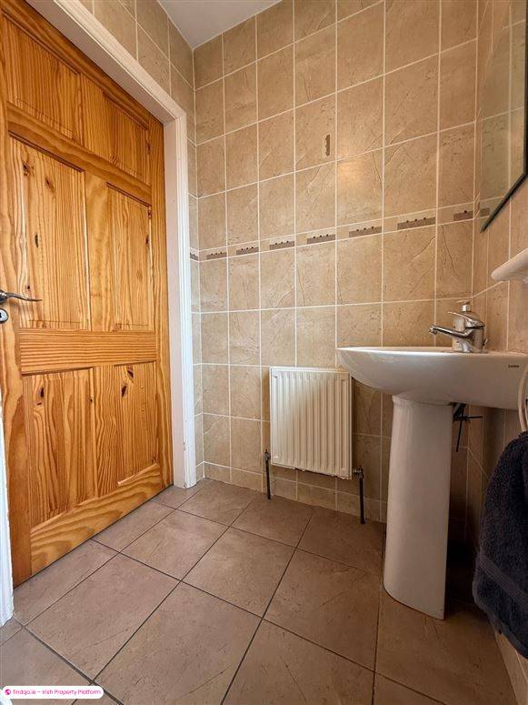Semi-detached house for Sale in Charlestown, Mayo