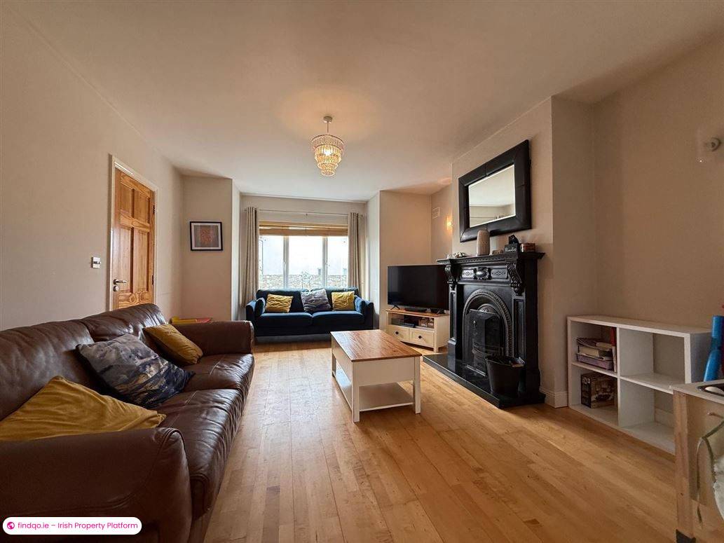 Semi-detached house for Sale in Charlestown, Mayo