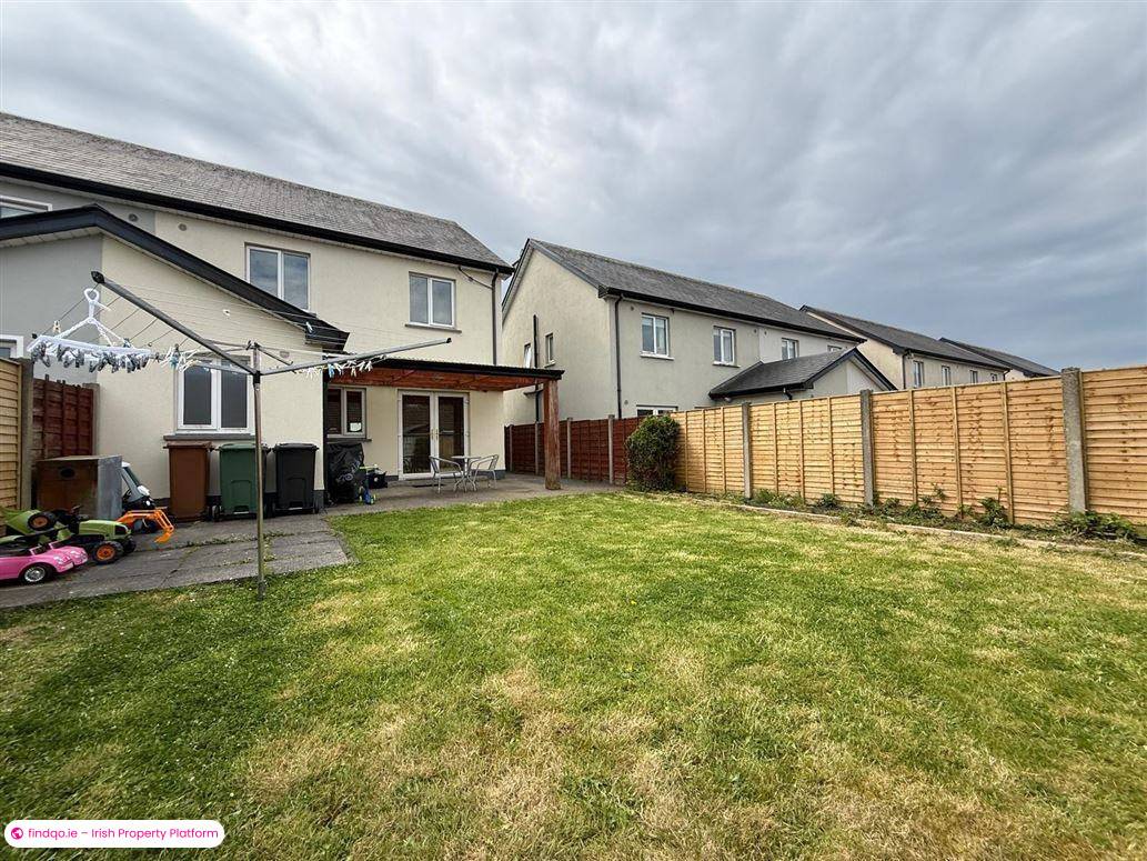 Semi-detached house for Sale in Charlestown, Mayo