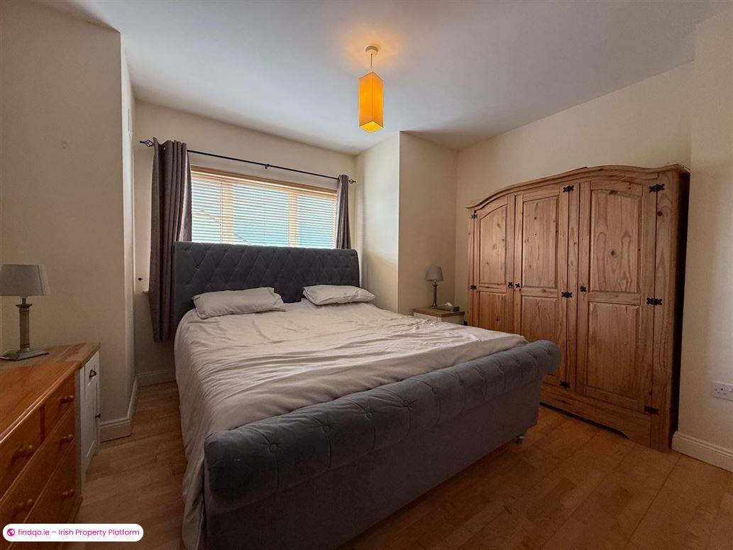 Semi-detached house for Sale in Charlestown, Mayo