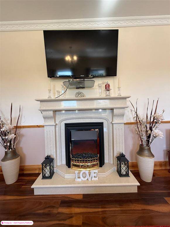 Detached house for Sale in Charlestown, Mayo