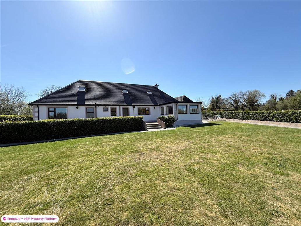 Detached house for Sale in Charlestown, Mayo
