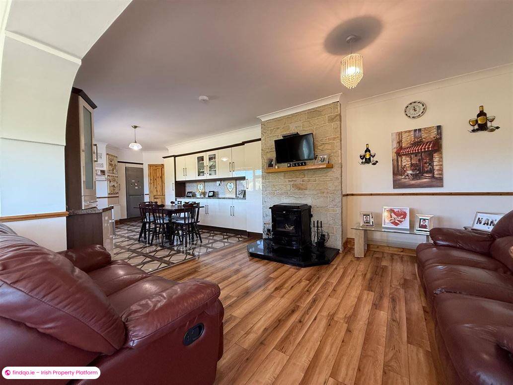 Detached house for Sale in Charlestown, Mayo
