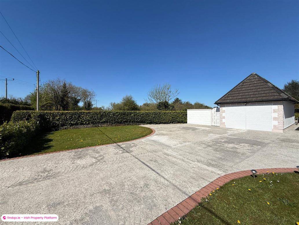 Detached house for Sale in Charlestown, Mayo