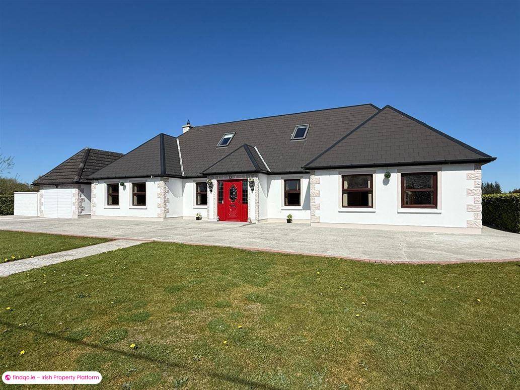 Detached house for Sale in Charlestown, Mayo