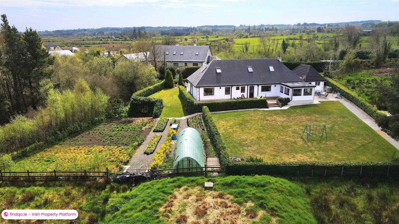 Detached house for Sale in Charlestown, Mayo
