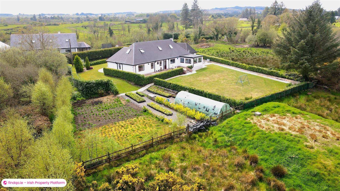 Detached house for Sale in Charlestown, Mayo
