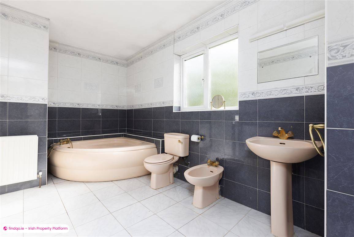 Detached house for Sale in Castleknock, Dublin 15